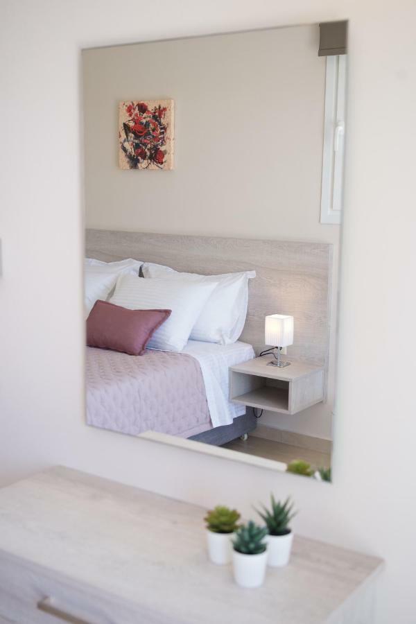 Rose Maisonette Razáta Extérieur photo